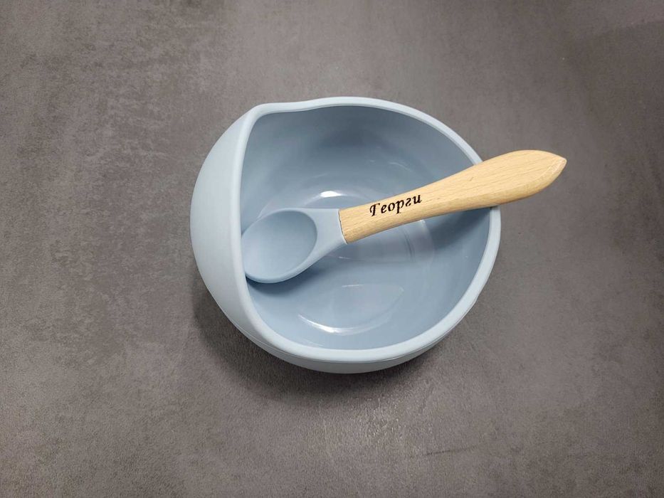 Персонализирани силиконови аксесоари за хранене