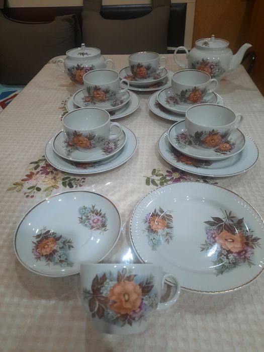 Абсолютно новый, коробочного хранения чайный сервиз на 6 персон (полны