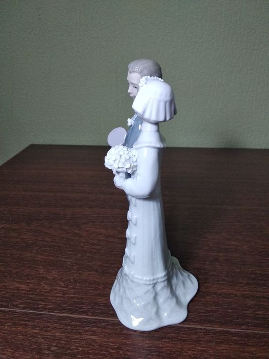 Фарфоровые статуэтки