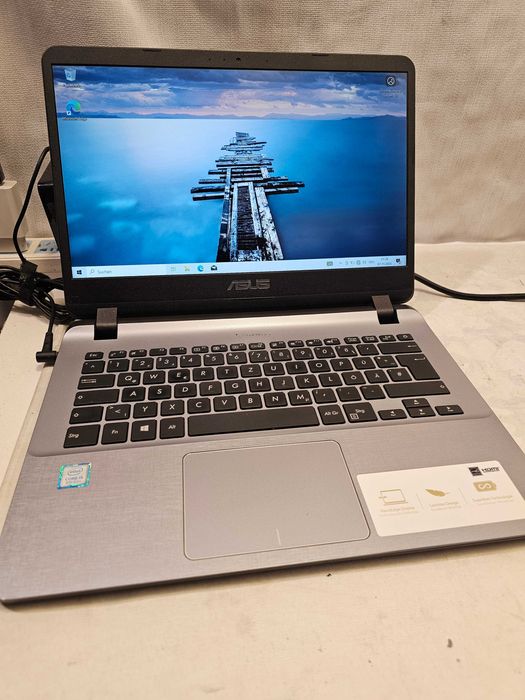 Laptop Asus vivobook 14 model x407uar Intel i5 gen 8