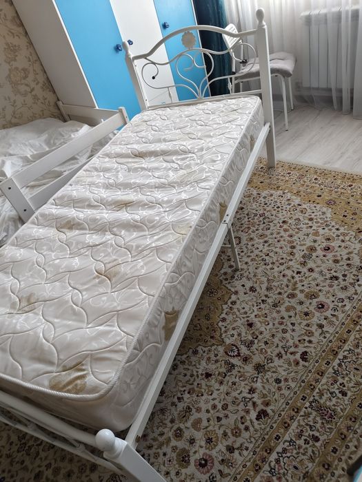 Малайзия Кровать ковочный 200х90 есть 5шт