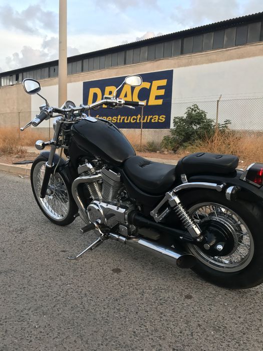 Motocicletă Suzuki Intruder vs 800