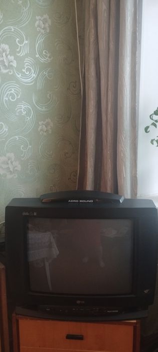 Телевизор LG,б/у