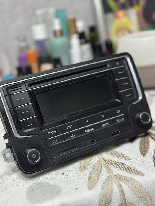 Продам магнитофон на Volkswagen