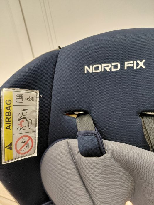 Продам автокресло isofix за 9000