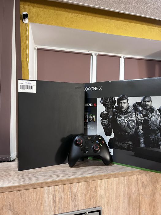 Xbox One X 1TB в полной комплектации