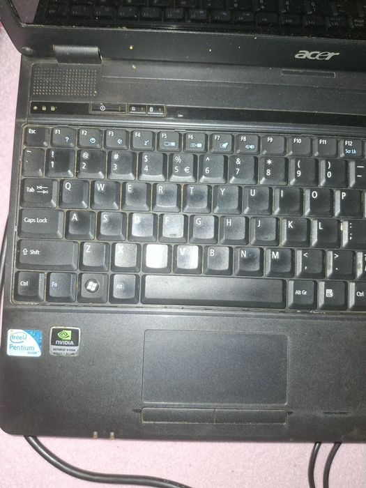 Laptop Acer vând urgent