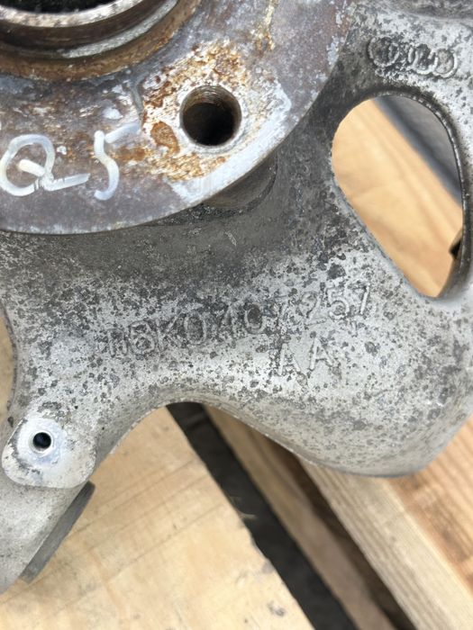 Ляв шенкел AUDI Q5 SQ5 8R 4G0407241D 8K0407257AA