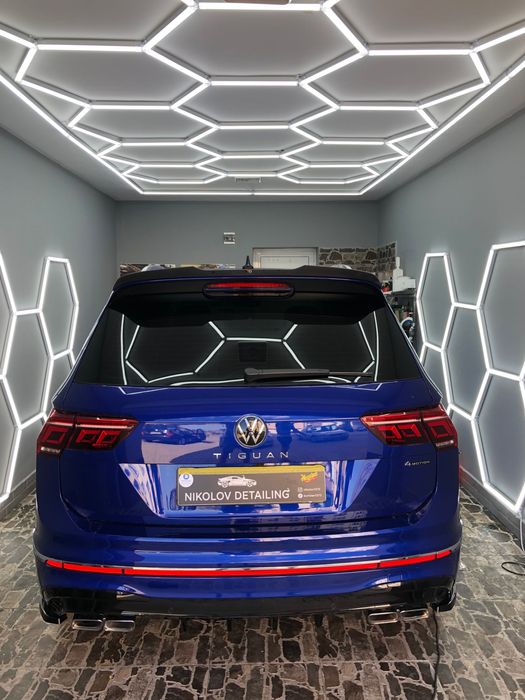 Затъмняване на автомобилни стъкла . PPF фолио на фарове , полиране