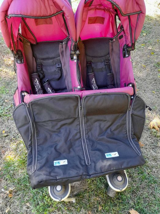 Продавам детска количка за близнаци. TFK Twiner twist duo
