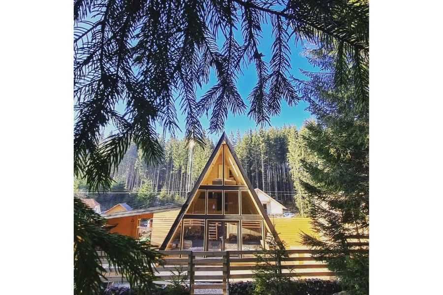 Casa, cabane A-Frame, foisoare si terase din structura de lemn