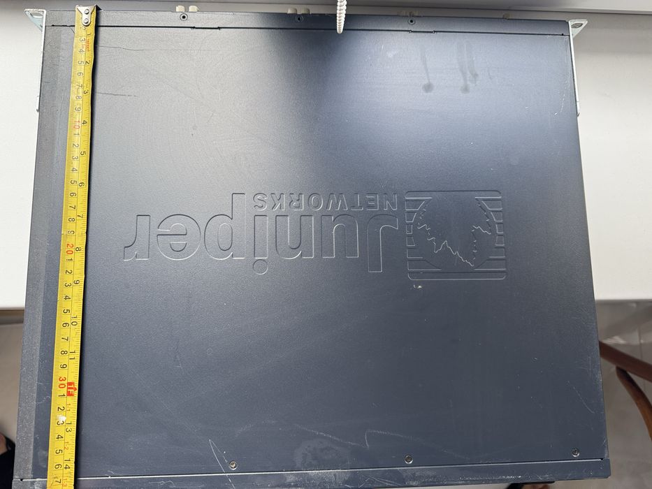 Маршрутизатор Juniper SRX-240