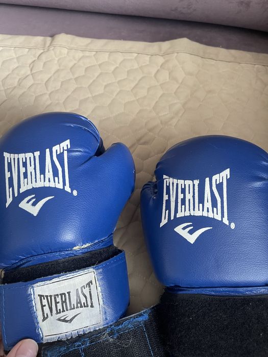 Продам перчатки шлем