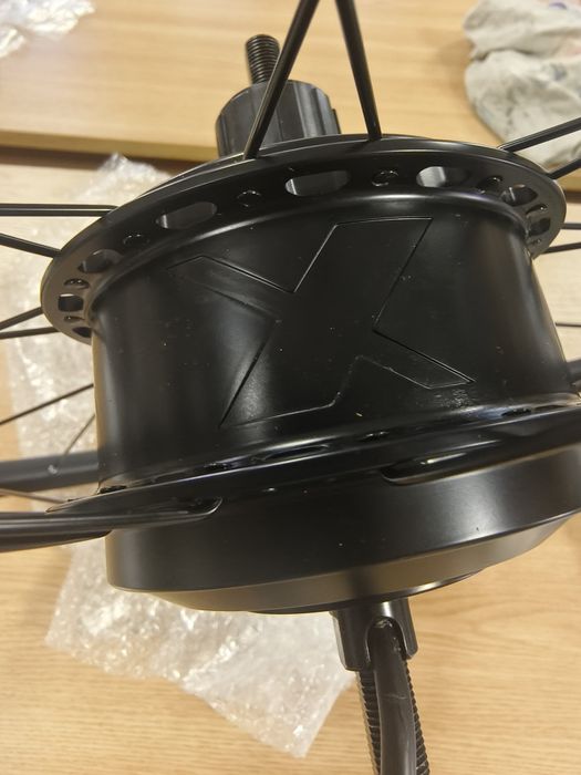 НОВ двигател за електрически велосипед X35 36V/250W-28" шина Mavic UST