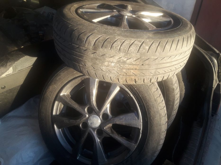 Продам комплект дисков и резины на 14