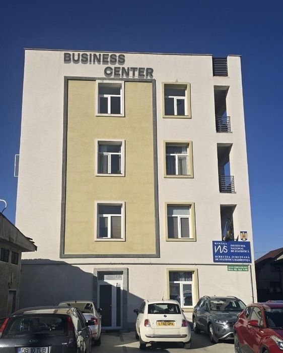 De INCHIRIAT birouri + demisol