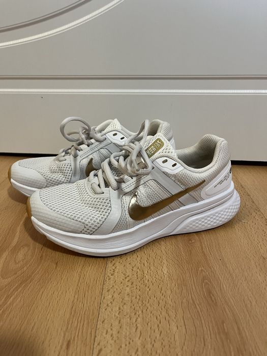 Маратонки   NIKE