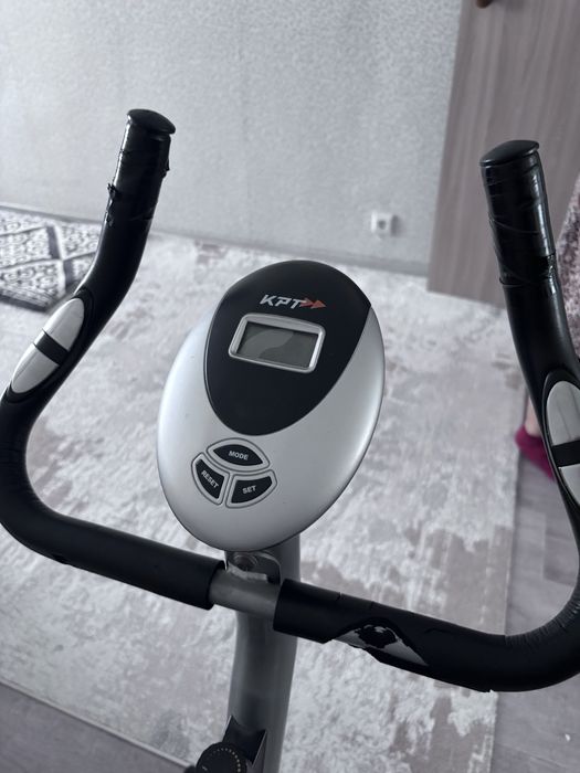 Продам эллептический тренажер