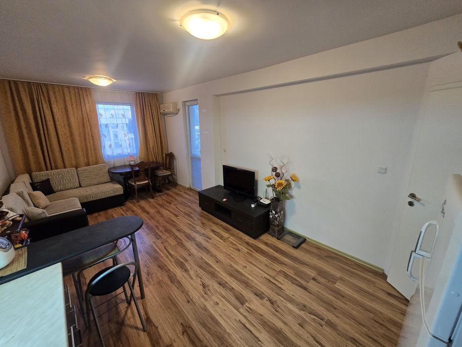 Продава се Двустаен апартамент в к.к. Слънчев бряг - 56 кв.м за 683 €/кв.м - Снимка #2