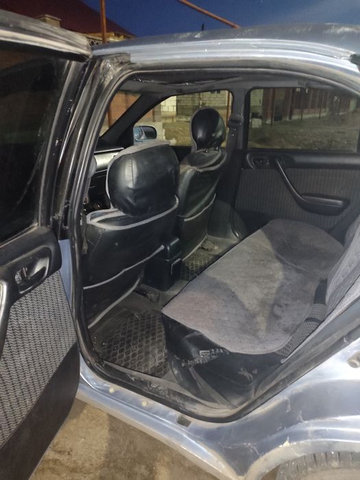 Продам Toyota carina e