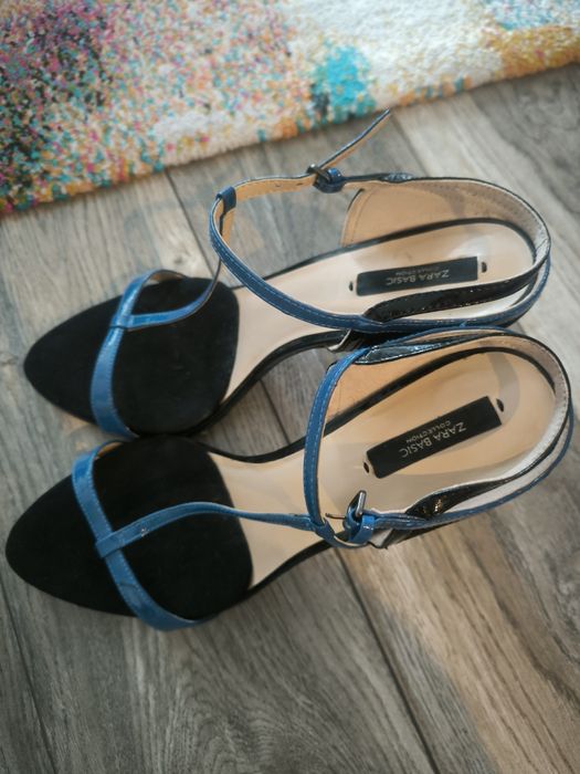 Сандали на висок ток Zara