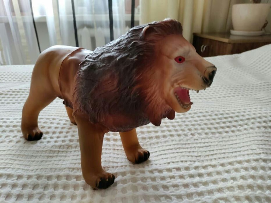 Продам детские игрушки.