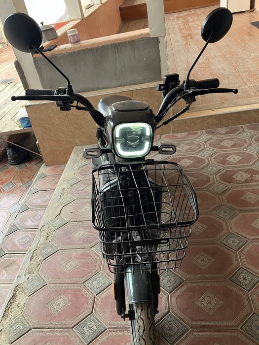 Скутер электро Хитой