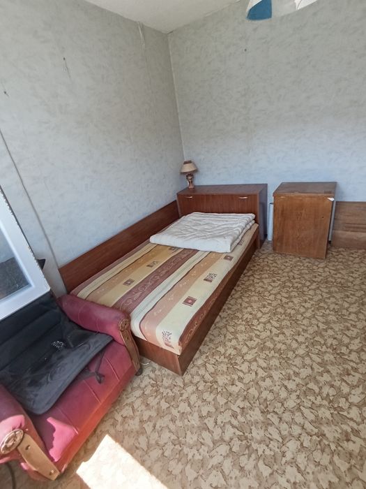 Подарявам мебели