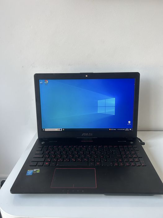 Геймърски лаптоп Asus ROG