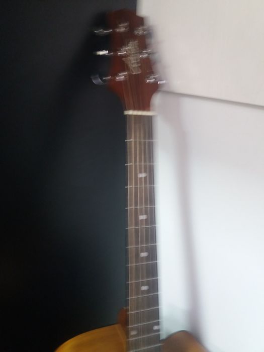 Accustic ashton gitara narxini kelishamz