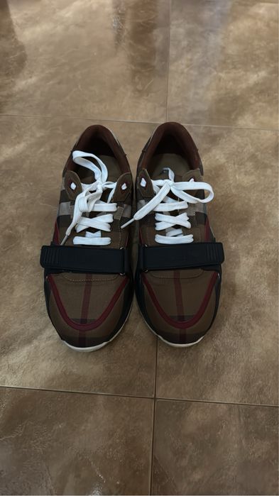 маратонки burberry