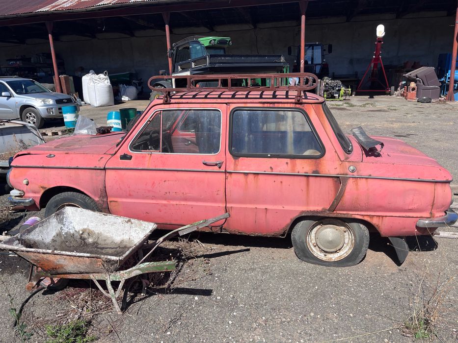 Продавам ретро кола за реставрация