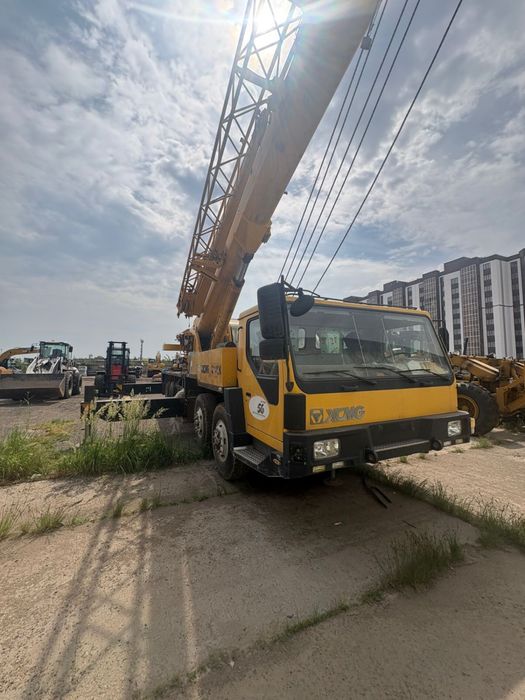 Продается автокран 40 тонник г Астана