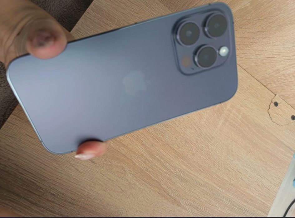 Срочно продам iPhone 14 Pro
