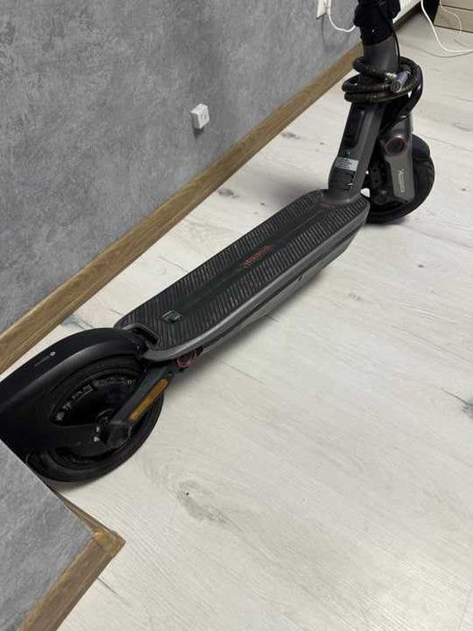 Электросамокат ninebot F3