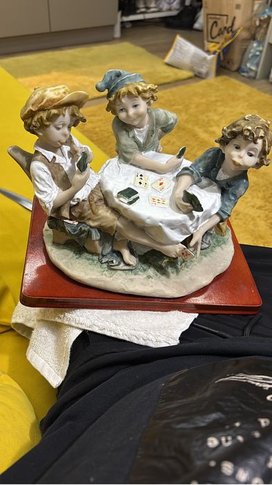 Figurina De Portelan G Armani Editie Limitata Poker Pret Neg