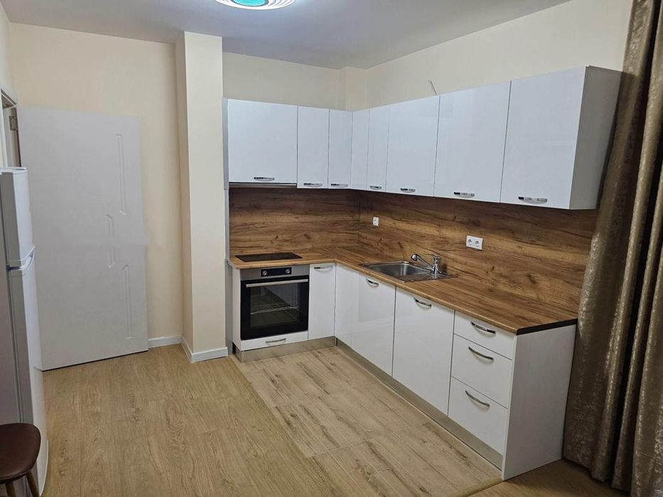 Тристаен апартамент в ж.к. Малинова долина.