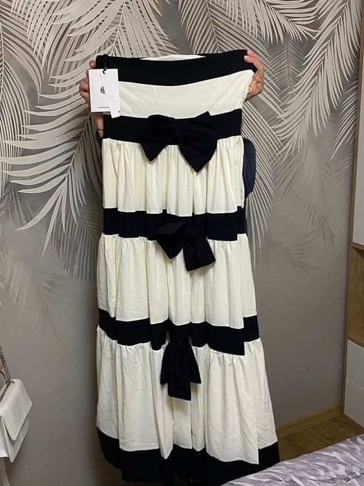 Vind rochie elegante de zi