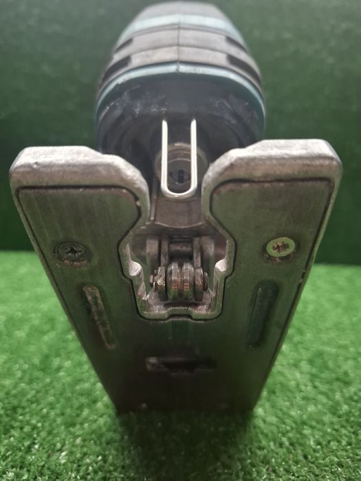 Зеге на Makita BJV180 (прободен трион)