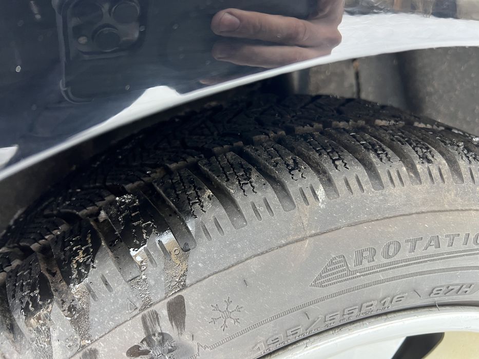 Dezmembrez bmw seria 1  116i 2.0i