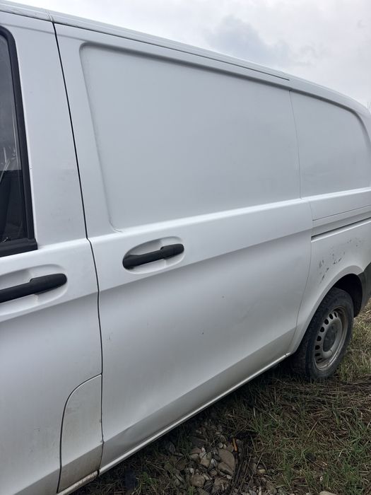Usa culisanta stanga mercedes vito 447