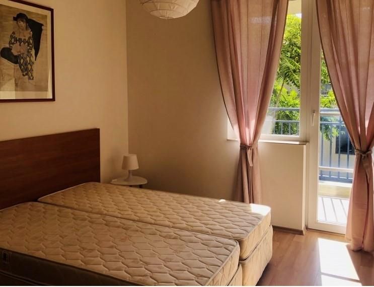 Дава се под наем Тристаен апартамент в София, Банишора - 120 кв.м за 668.1 € - Снимка #2