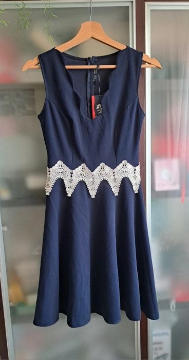 Rochie cu guler deosebit