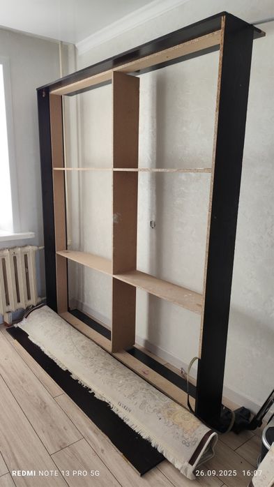 Продаю кровать с матрасом