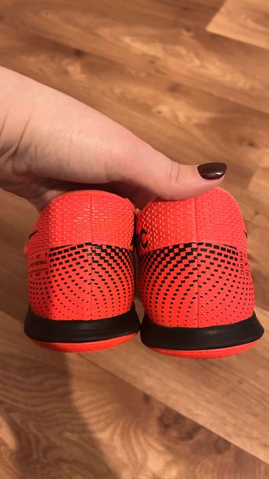 Спортни обувки Nike