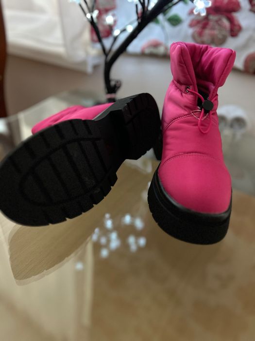 Цикламени зимни боти