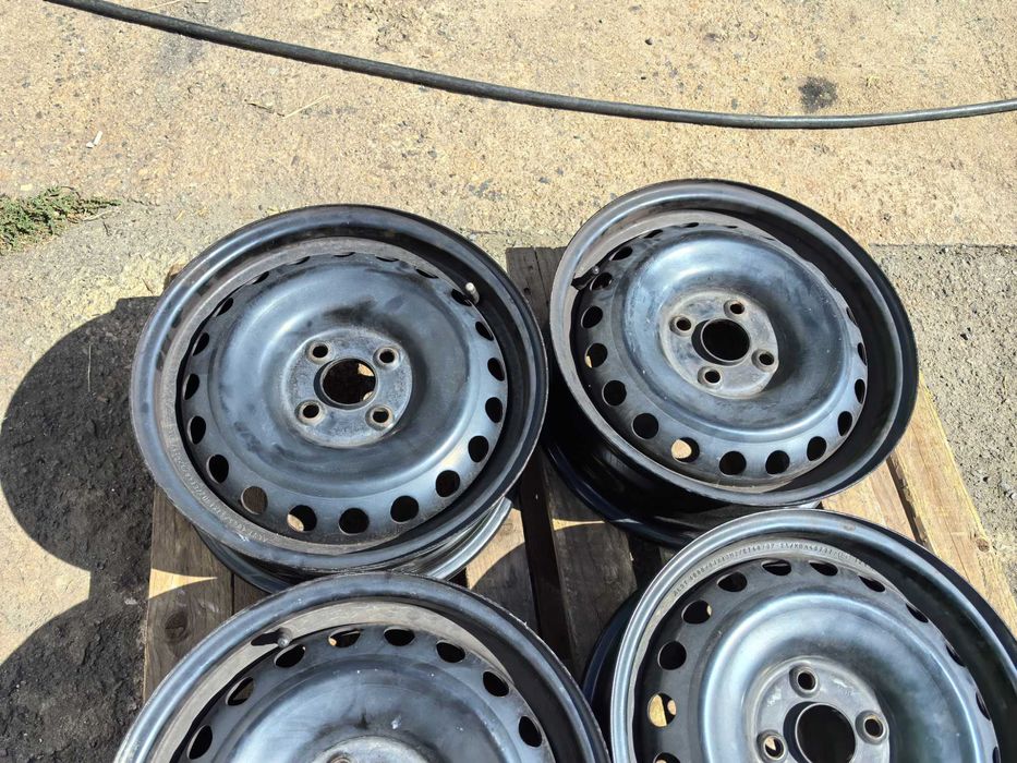 15 цола 4 х 100 мм Хюндай / Кия / Мазда / Тойота - 6 Инча / ЕТ 46