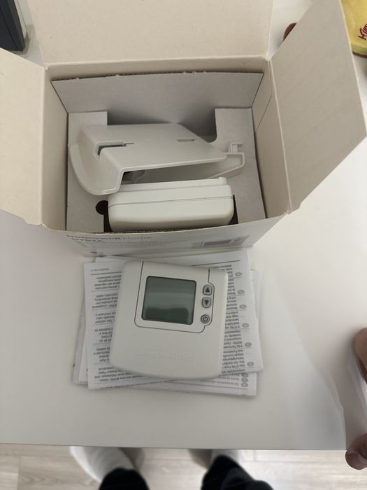 Termostat Honeywell Home DT92A