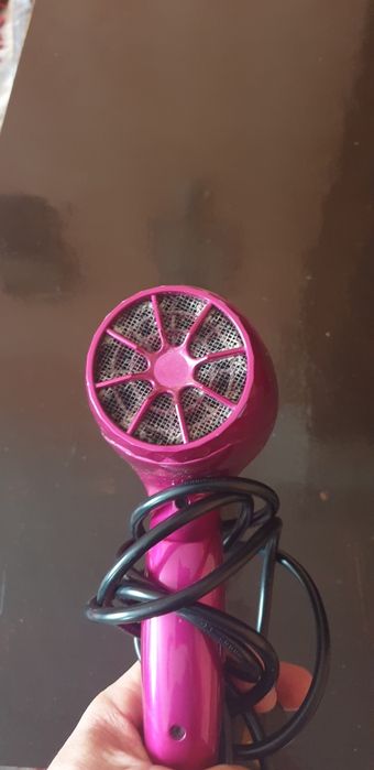 Uscător de păr 2200w