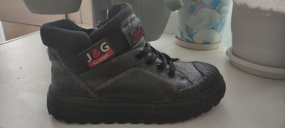 Продам ботинки демисезон